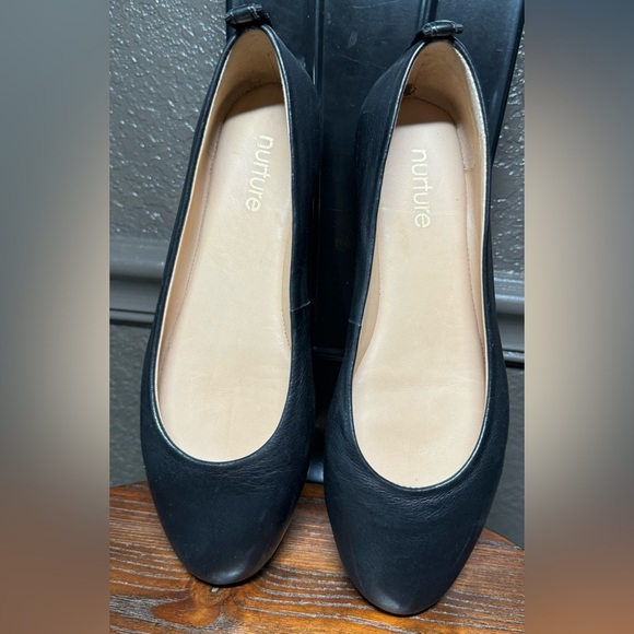 Nurture Women’s Faux Leather Flat Size 6 - Picture 2 of 4